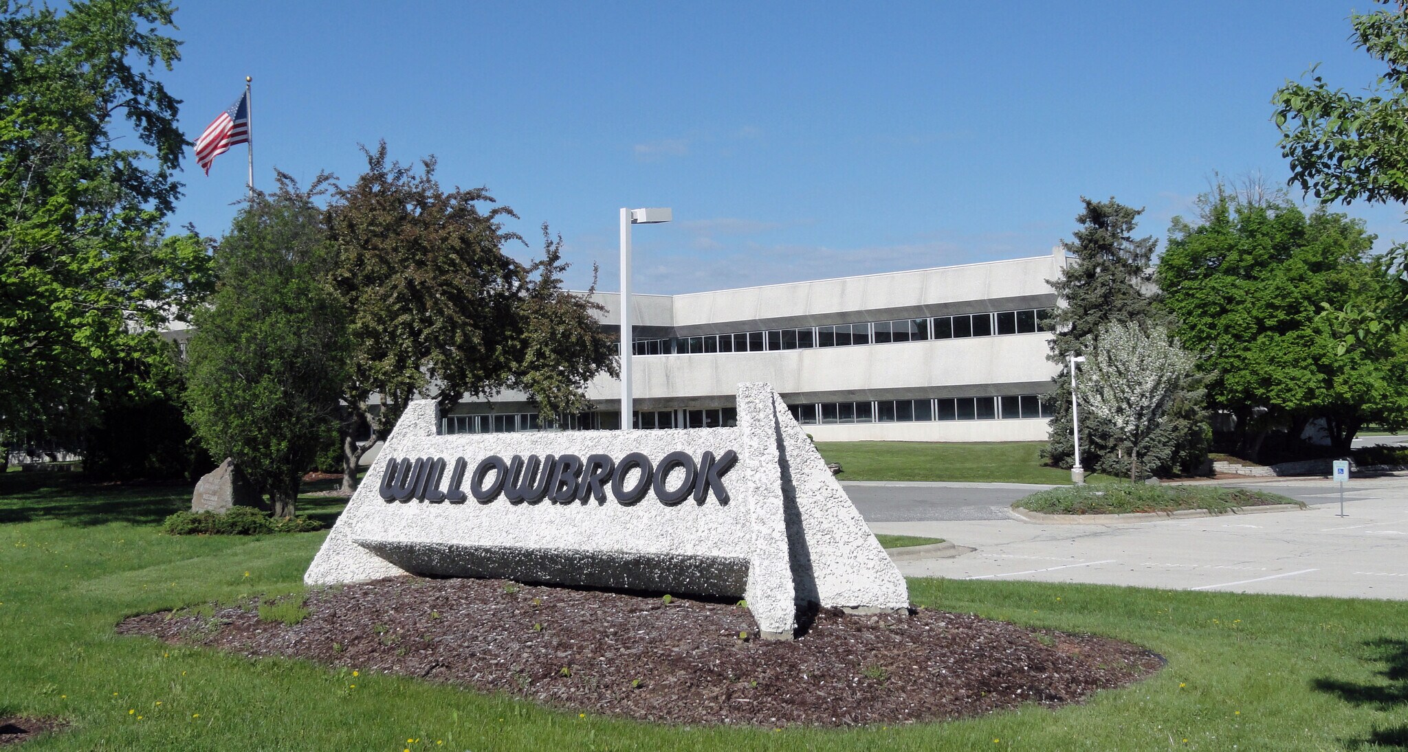 3200 Riverside Dr, Green Bay, WI for sale Building Photo- Image 1 of 8