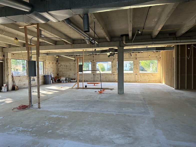 804 N Front St, Mchenry, IL for lease - Building Photo - Image 3 of 7