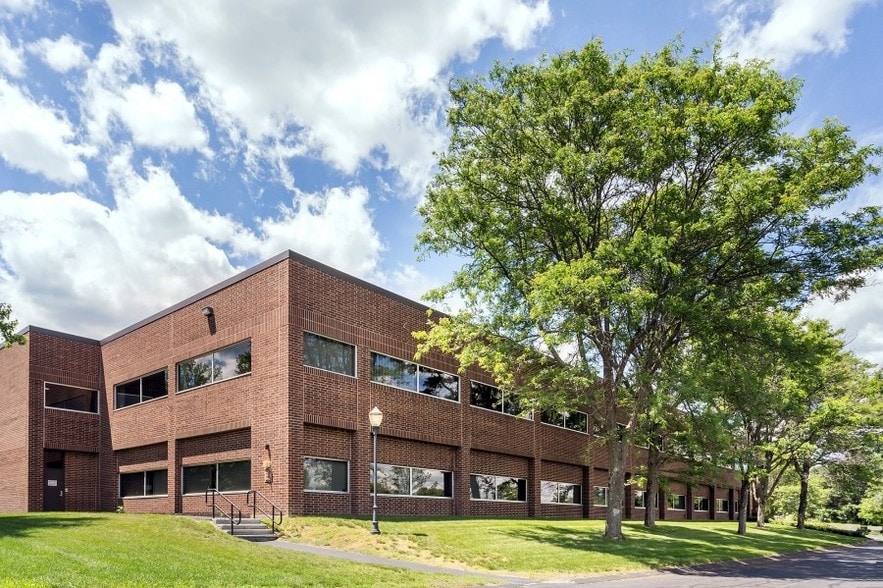 295 Foster St, Littleton, MA 01460 Office for Lease