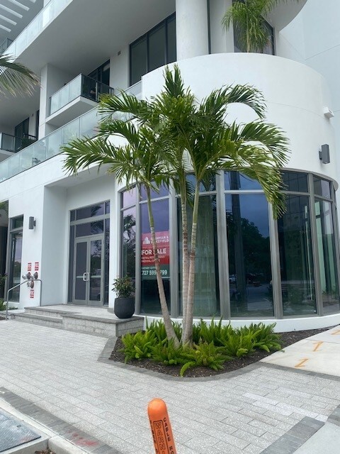 301 1st St S, Saint Petersburg, FL for lease Building Photo- Image 1 of 2