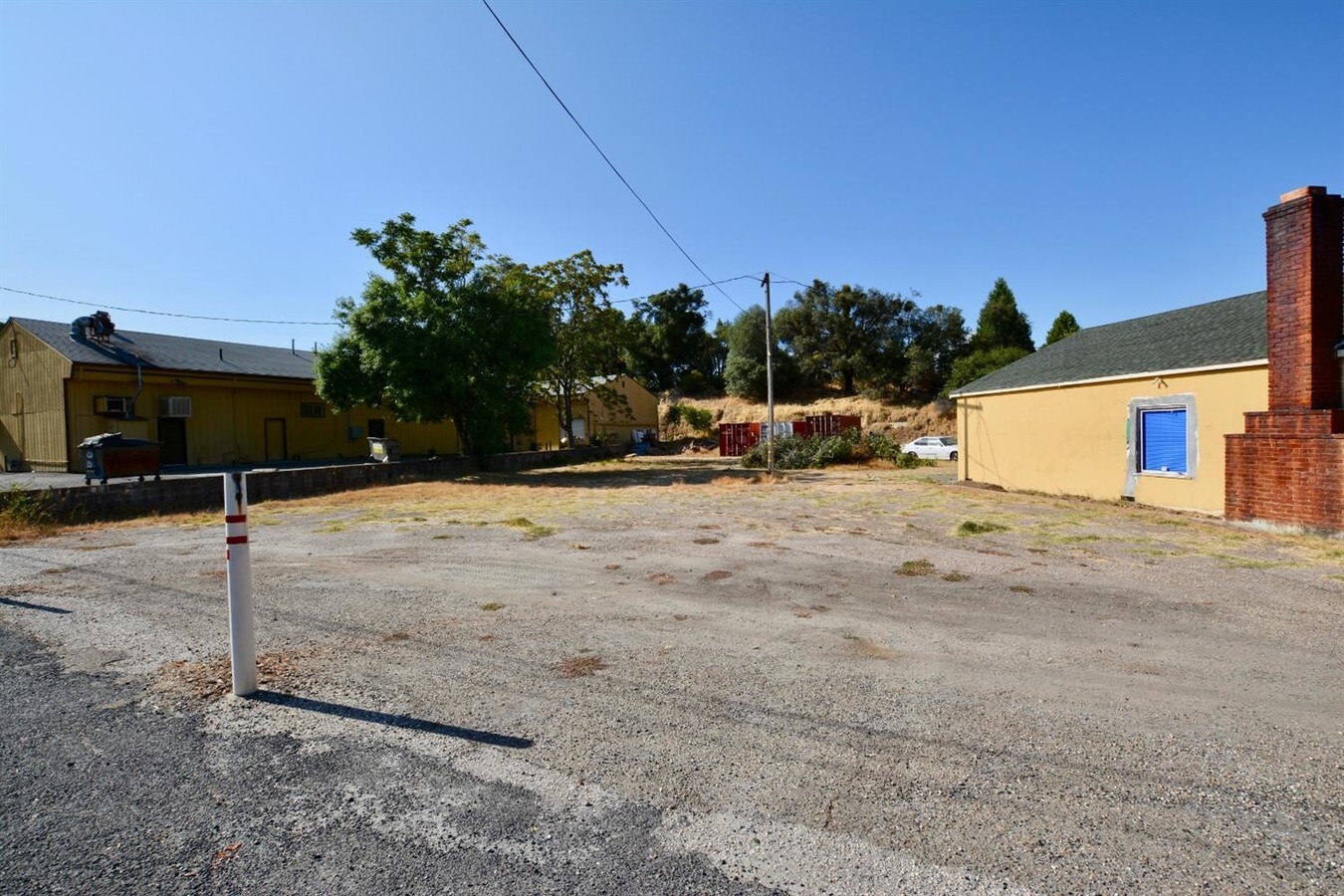 8127 Church St, Mokelumne Hill, CA 95245