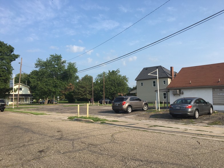 201 N 13th St, Terre Haute, IN for sale - Primary Photo - Image 1 of 1