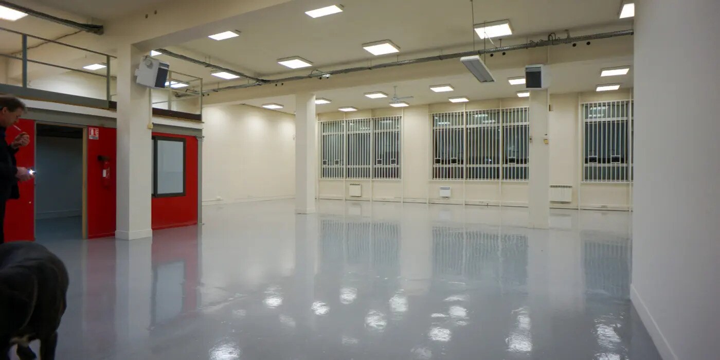 Industrial in Saint-Ouen-sur-Seine for lease Building Photo- Image 1 of 13