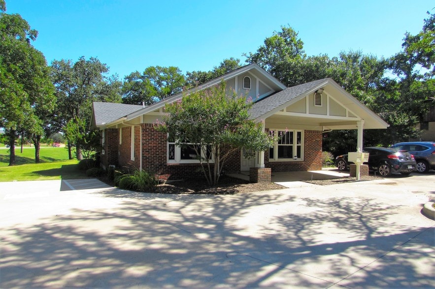 768 Bandit Trl, Keller, TX for sale - Primary Photo - Image 1 of 29