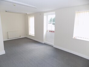 44-44B St John St, Ashbourne for lease Interior Photo- Image 2 of 5