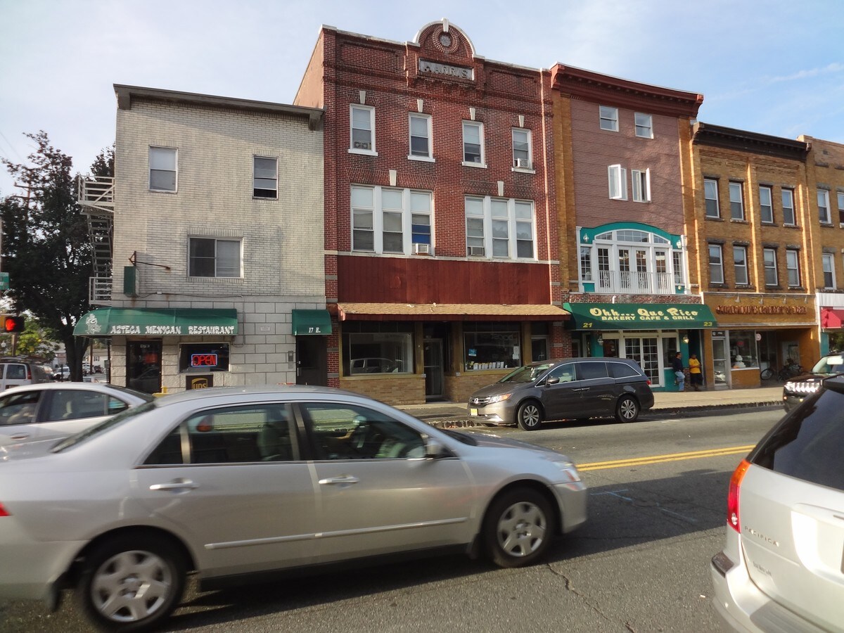 19 E Blackwell St, Dover, NJ 07801