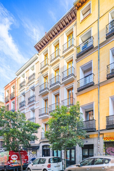 Retail in Madrid, Madrid for lease - Primary Photo - Image 1 of 5
