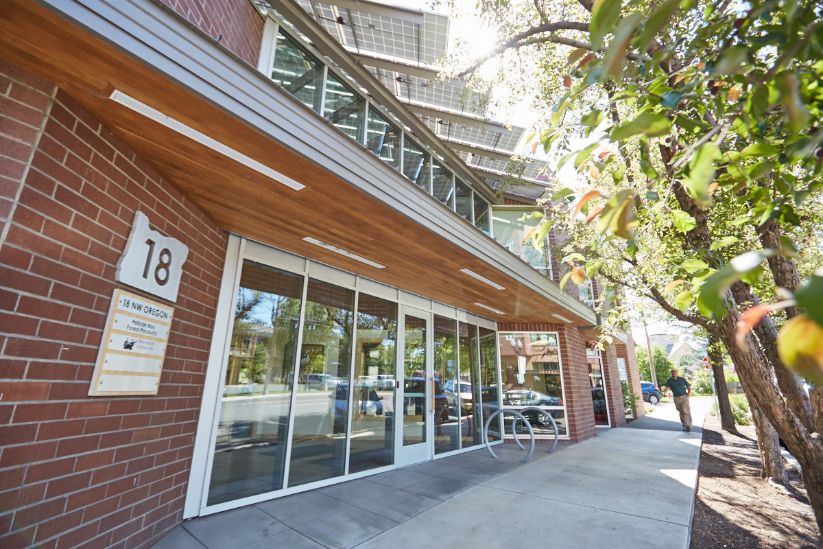 18 NW Oregon Ave, Bend, OR for lease Building Photo- Image 1 of 8