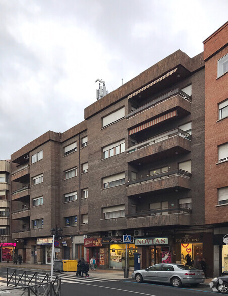 Avenida de Portugal, 27, Ávila, Ávila for sale - Primary Photo - Image 1 of 2