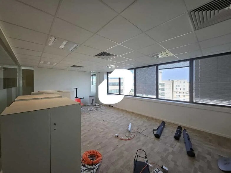 6 Avenue Du Général De Gaulle, Antony for lease - Building Photo - Image 3 of 10