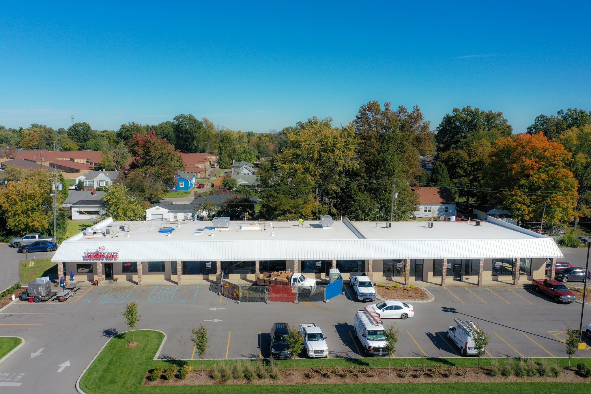 2612 Charlestown Rd, New Albany, IN 47150 Colonial Manor Shopping