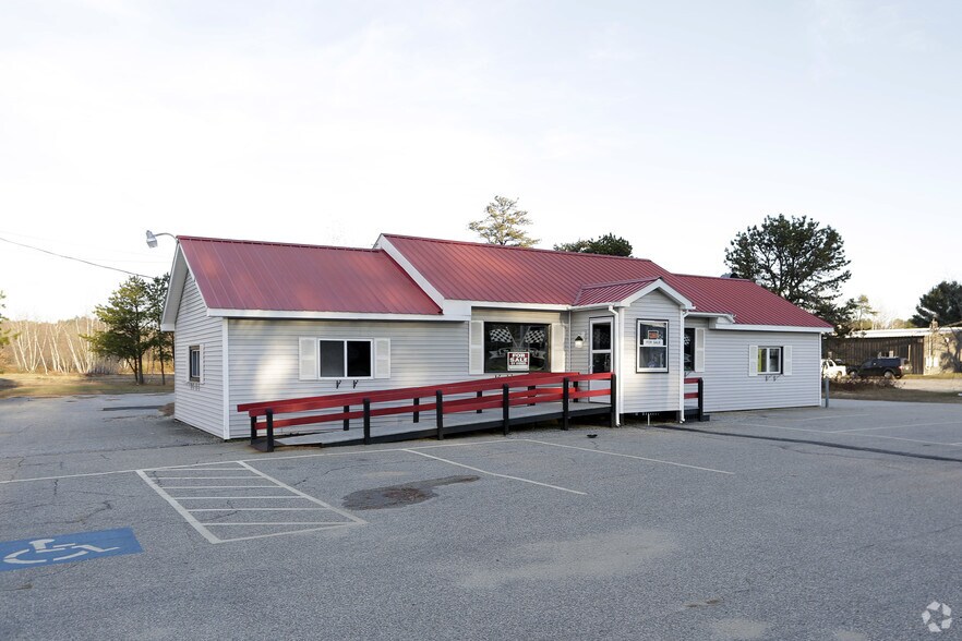 901 Main St, Oxford, ME for sale - Primary Photo - Image 1 of 1