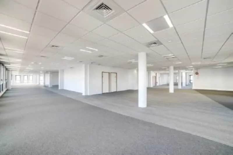 Office in Villeurbanne for lease Interior Photo- Image 1 of 4