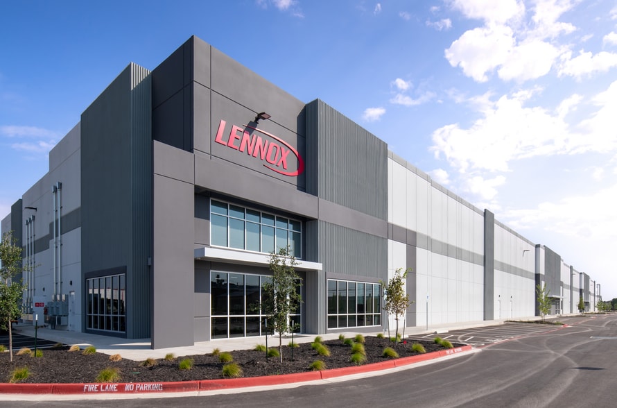 500 Wonder World Dr, San Marcos, TX for lease - Building Photo - Image 1 of 11