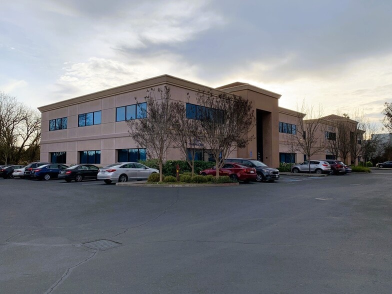 3775 Brickway Blvd, Santa Rosa, CA for lease - Building Photo - Image 2 of 14
