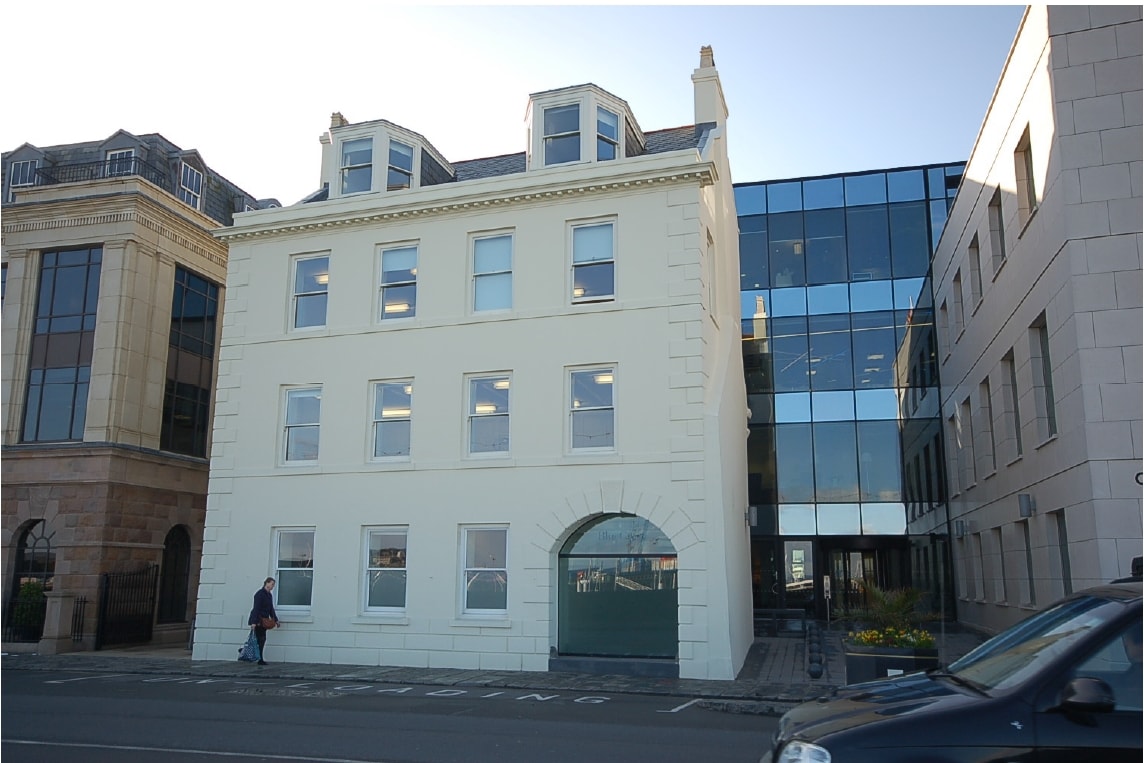 Glategny Esplanade, Guernsey for sale Primary Photo- Image 1 of 1