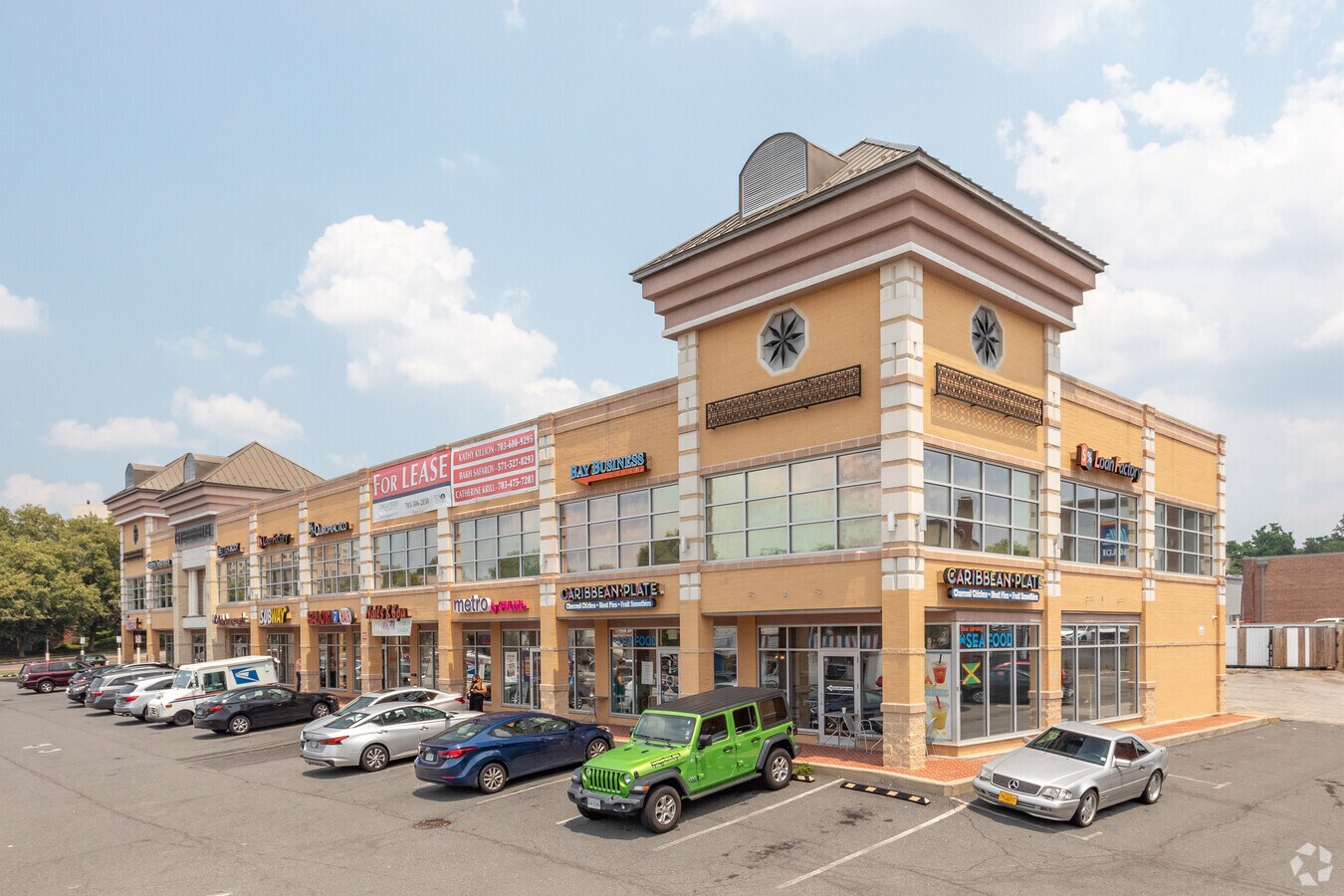 101133 E Annandale Rd, Falls Church, VA 22046