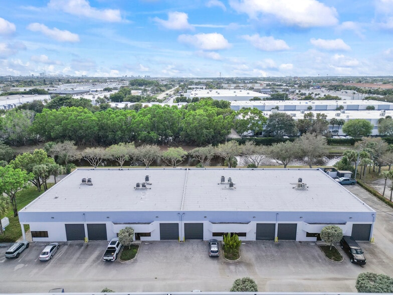 8011 Monetary Dr, Riviera Beach, FL for lease - Building Photo - Image 3 of 8