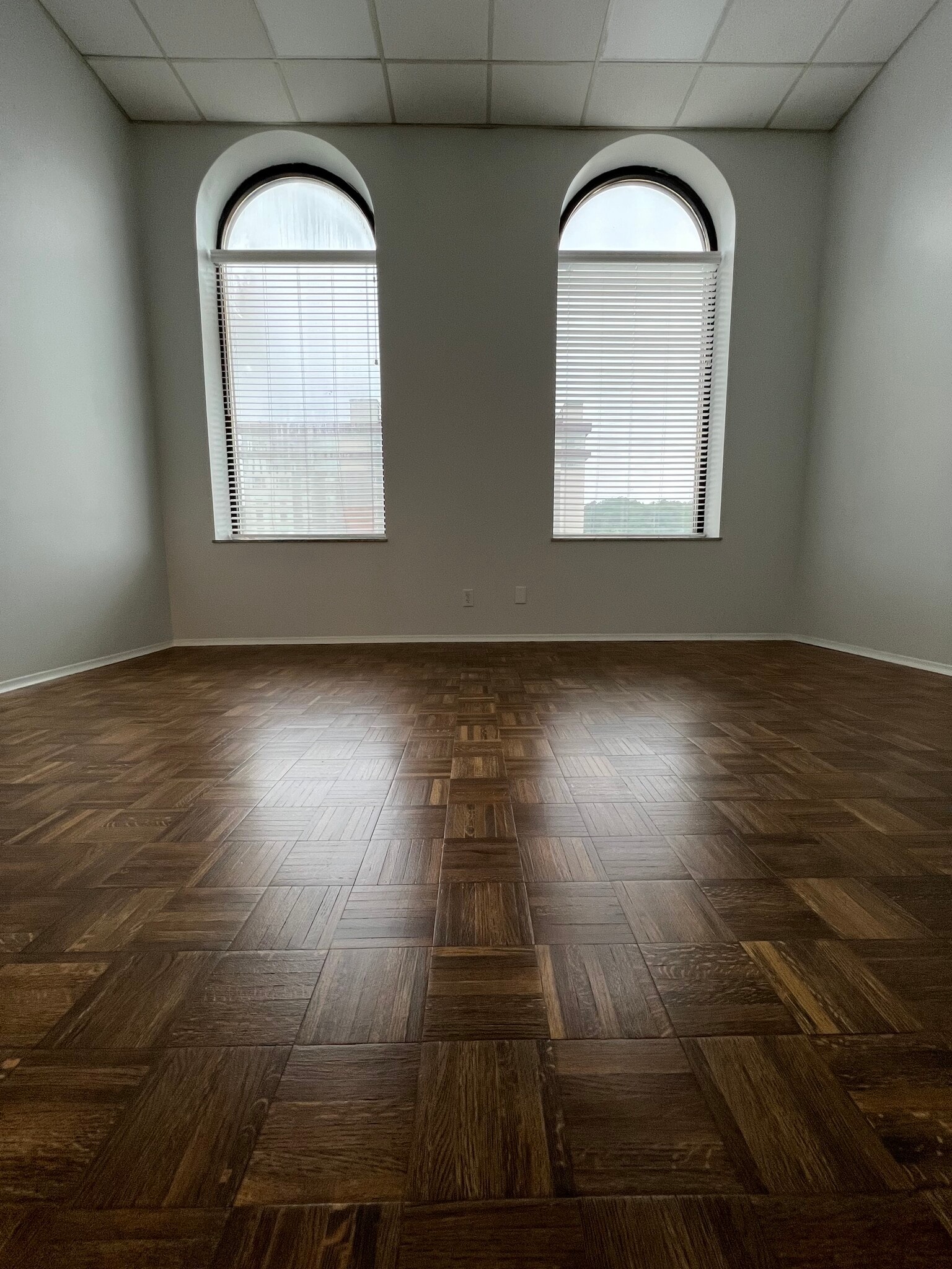 608 Virginia St E, Charleston, WV for sale Interior Photo- Image 1 of 2