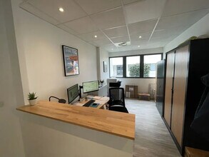Office in Saint-Herblain for sale Interior Photo- Image 2 of 12