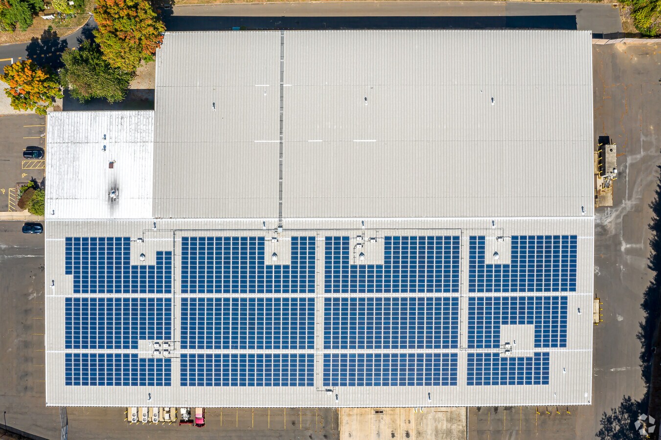 65 Roberts St, East Hartford, CT 06108