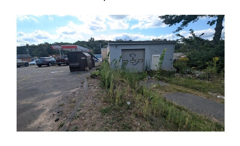 Retail in Bloomfield, CT for sale Primary Photo- Image 1 of 1