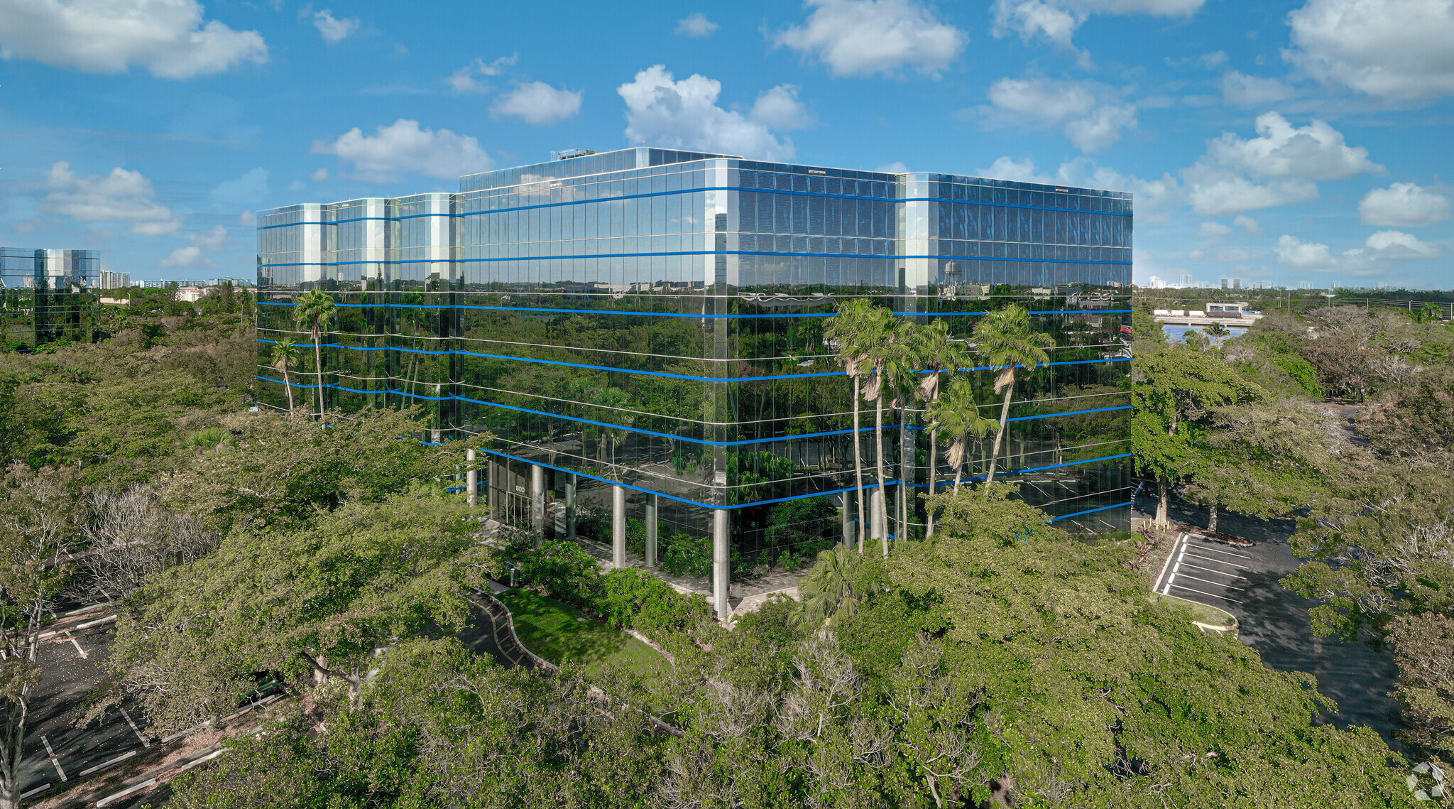 800 Corporate Dr, Fort Lauderdale, FL for lease Building Photo- Image 1 of 8