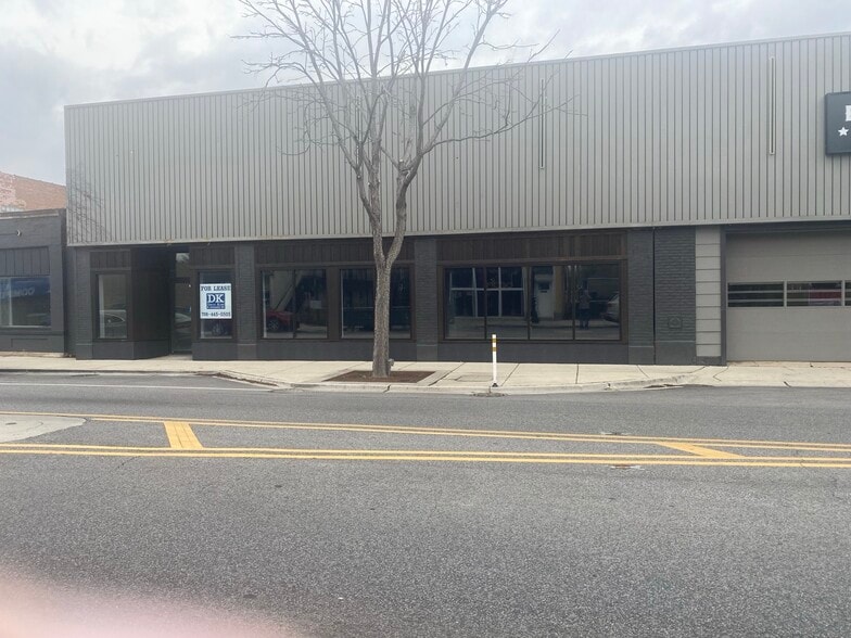 6212 Roosevelt Rd, Oak Park, IL for lease - Building Photo - Image 1 of 7