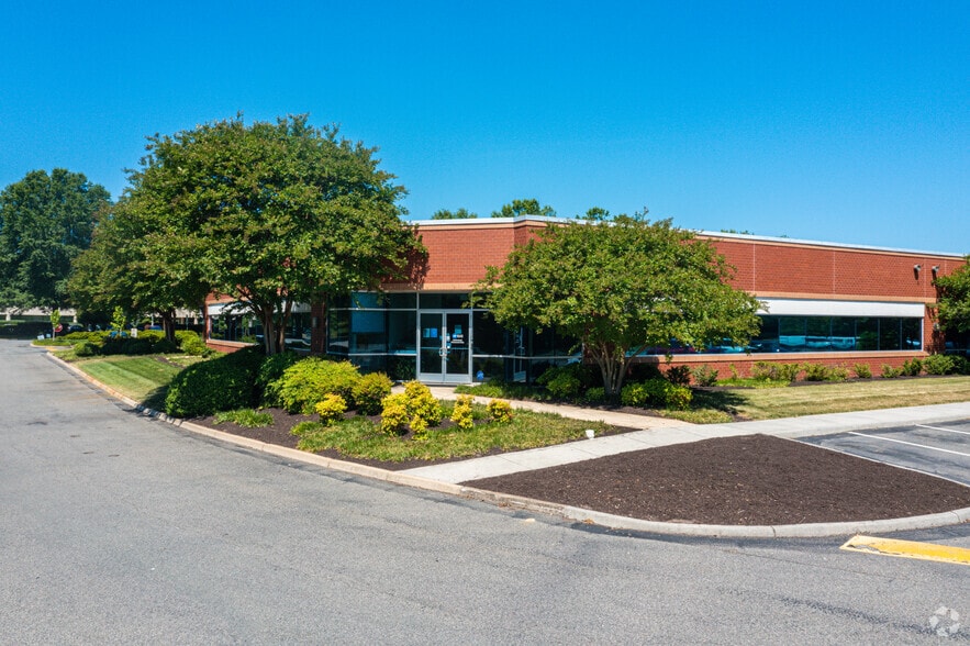 8701 Park Central Dr, Richmond, VA for lease - Primary Photo - Image 1 of 2