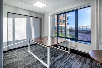 Riverside Dr, Liverpool for lease Interior Photo- Image 1 of 2