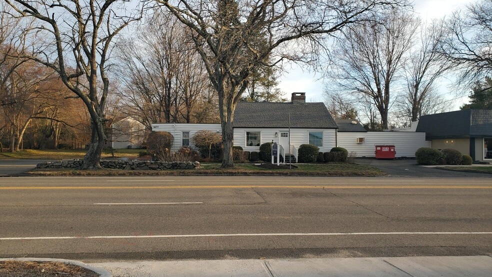 1677 Post Rd E, Westport, CT for sale - Building Photo - Image 2 of 4