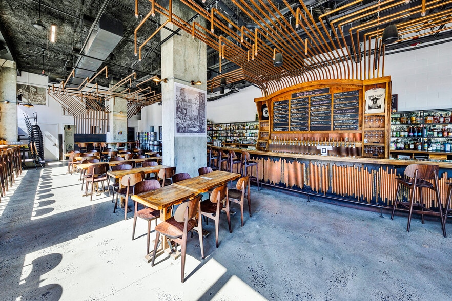 550 Vanderbilt Ave, Brooklyn, NY for lease - Interior Photo - Image 2 of 5