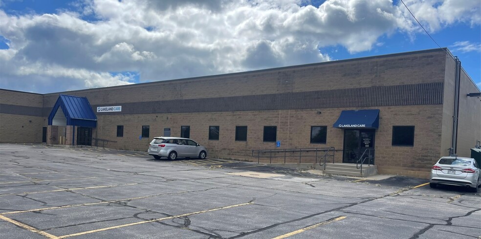 3415 Custer St, Manitowoc, WI for lease - Building Photo - Image 1 of 2