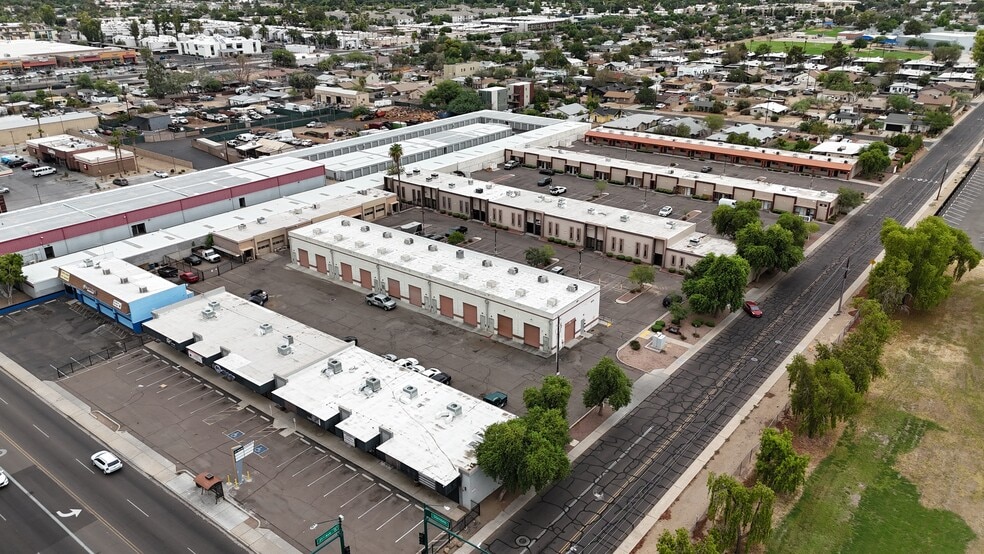 6801-6857 N 21st Ave, Phoenix, AZ for lease - Building Photo - Image 1 of 3