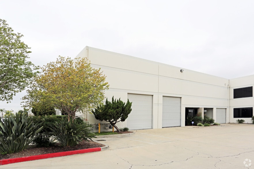 3315 E Miraloma Ave, Anaheim, CA for lease - Building Photo - Image 3 of 3