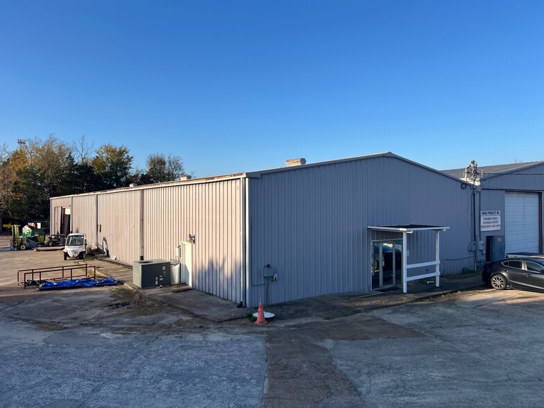 210 Industrial Dr, Mount Juliet, TN for sale - Building Photo - Image 1 of 1