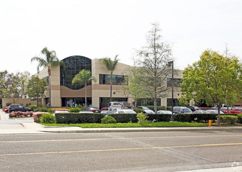 40 Empire, Lake Forest, CA for lease - Primary Photo - Image 1 of 4