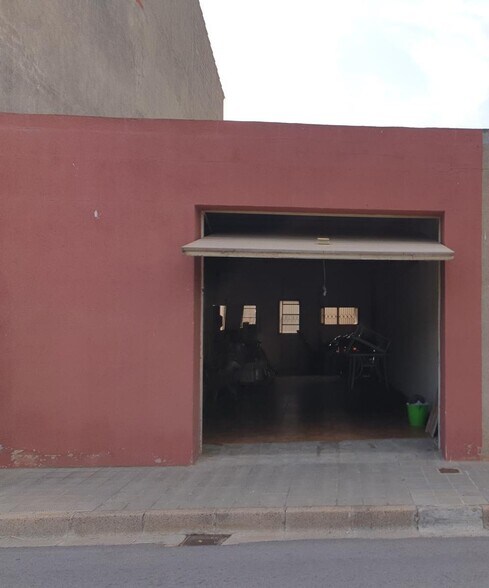 Industrial in Figueres, Gerona for sale - Interior Photo - Image 1 of 6