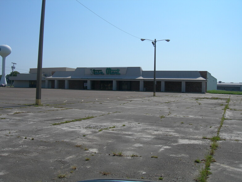 1656 Martin Luther King Jr Blvd, Greenville, MS for lease - Primary Photo - Image 1 of 34