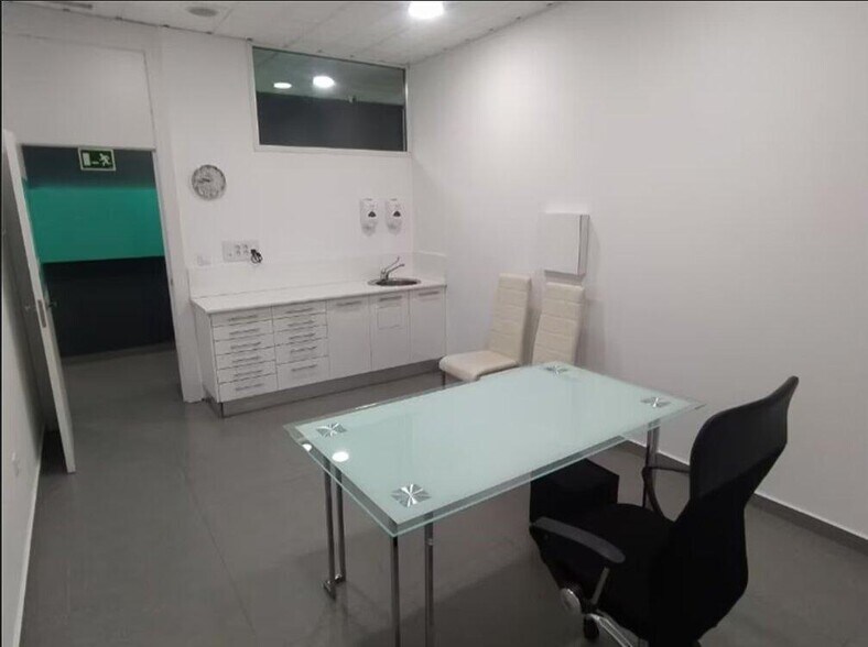 Office in Cáceres, Cáceres for lease - Building Photo - Image 1 of 6