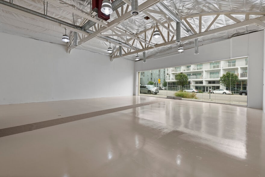 11807 Santa Monica Blvd, Los Angeles, CA for lease - Interior Photo - Image 1 of 28