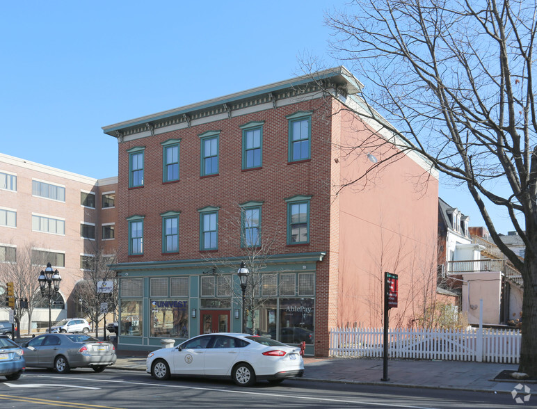 574 Main St, Bethlehem, PA for sale - Primary Photo - Image 1 of 14