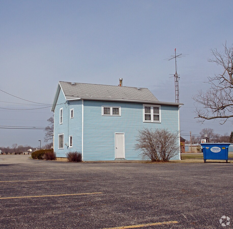 2348 Troy Rd, Springfield, OH 45504