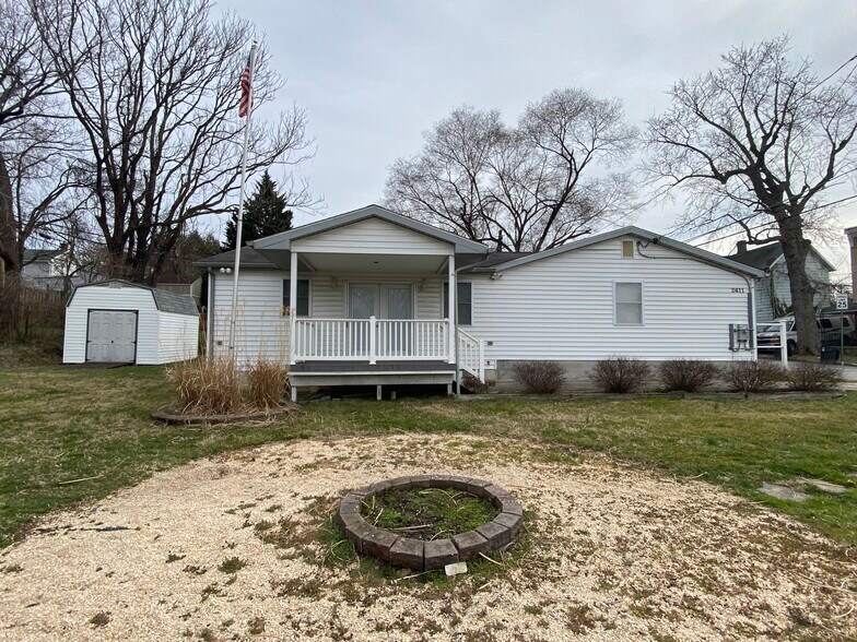 2611 Hammonds Ferry Rd, Halethorpe, MD 21227