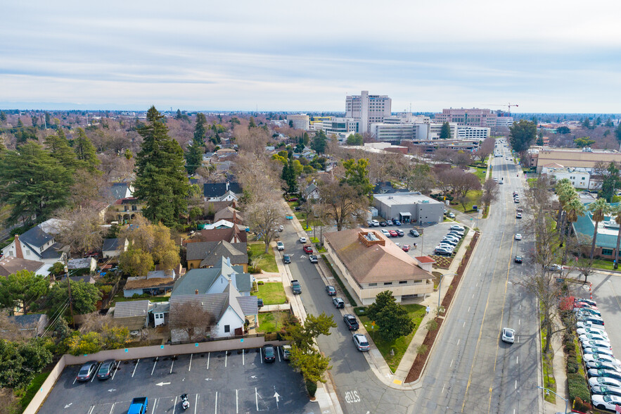 2101-2103 Stockton Blvd, Sacramento, CA for lease - Building Photo - Image 2 of 22