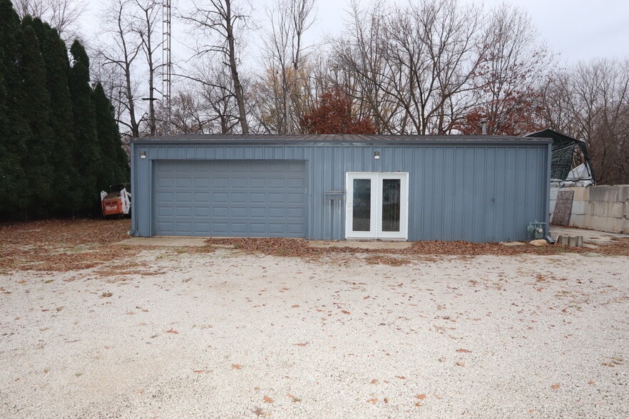 536 1/2 Oak St. St, Morris, IL for lease - Building Photo - Image 2 of 14