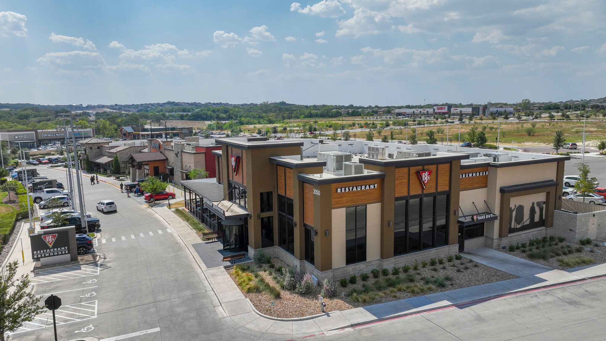 13905 N I-35, San Antonio, TX for lease Building Photo- Image 1 of 10