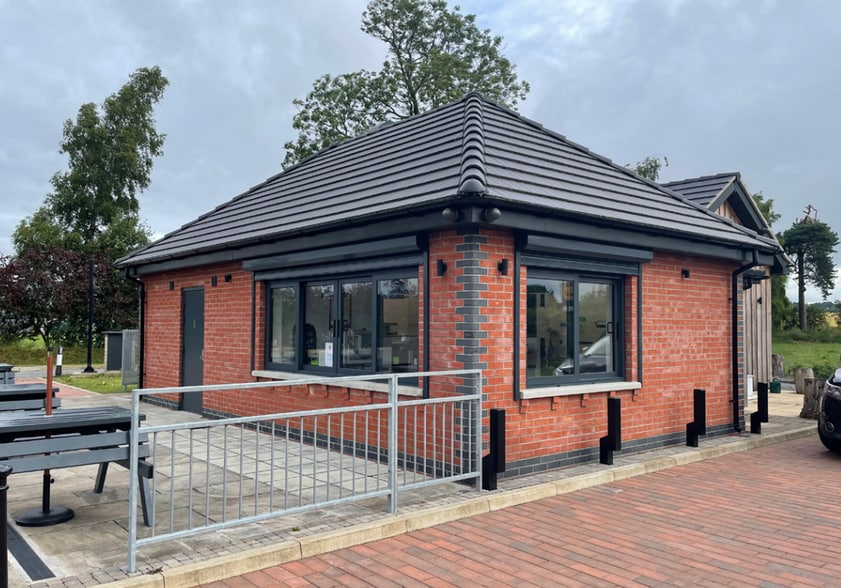 Partney Pumps Roundabout, Partney for sale - Primary Photo - Image 1 of 1