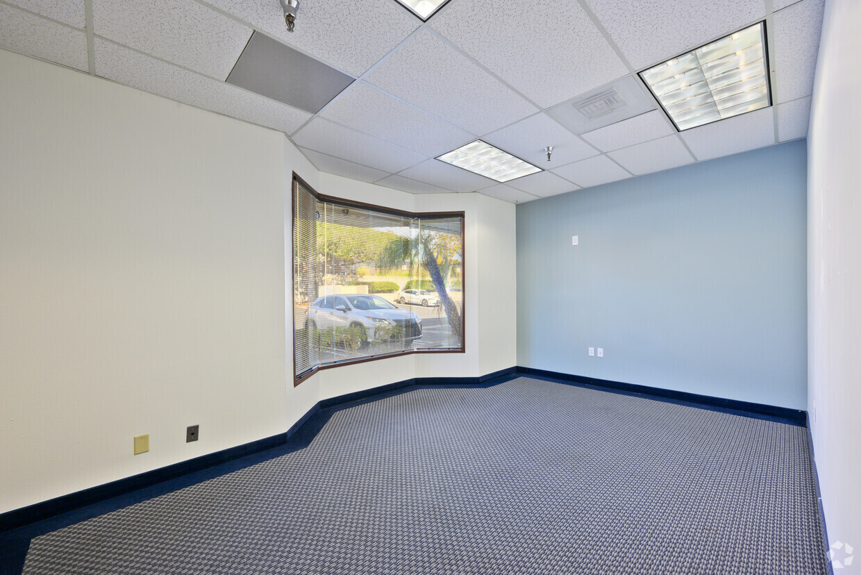 870 N Mountain Ave, Upland, CA for lease Building Photo- Image 1 of 1