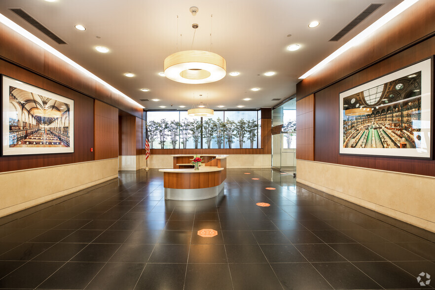 89 Headquarters Plz, Morristown, NJ for lease - Lobby - Image 2 of 15